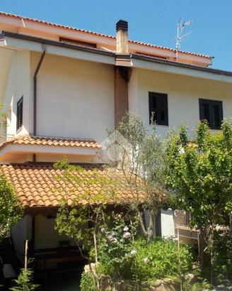 VILLA SINGOLA A CASTROLIBERO