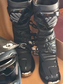 casco + stivali come nuovi