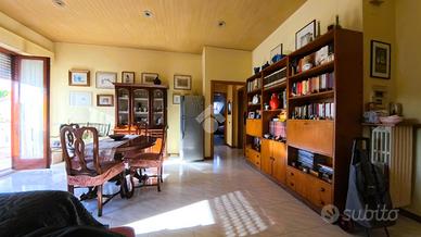 3 LOCALI A CIVITANOVA MARCHE