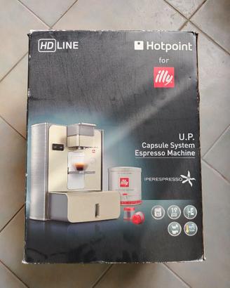 Macchina del caffè Hotpoint Illy capsule