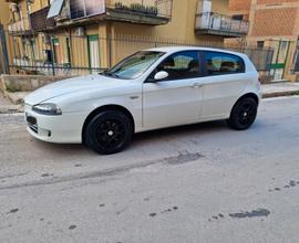 Alfa Romeo 147 1.9 JTD M-JET 16V 5 porte Dist.