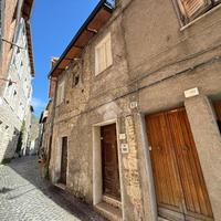 2 LOCALI A PIGLIO