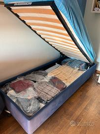Letto doghe Oggioni contenitore con tessuto blu