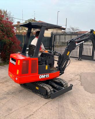E170 Mini escavatore Hinowa 15 q