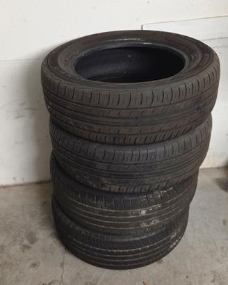 Pneumatici estivi e invernali 225/60 R17