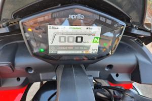 Aprilia Tuono 660