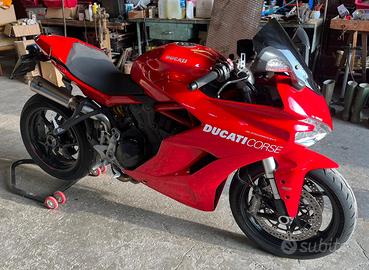 Moto Ducati Supersport
