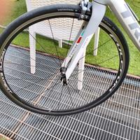 bicicletta da corsa Trek Madone