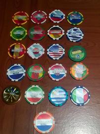 21 gettoni di nazione diversa di metallo