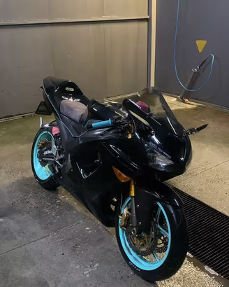Stupenda Kawasaki Ninja Zx6r (DEPOTENZIATA A2)
