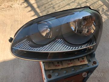 Faro anteriore SX originale VW Golf 5