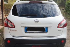 nissan qashqai 2012