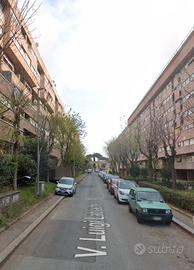 Nuovo salario camera ad uso singolo ammobiliata