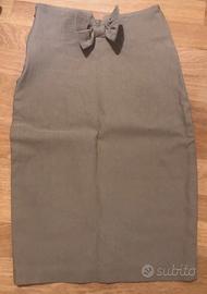 Minigonna beige con fiocco