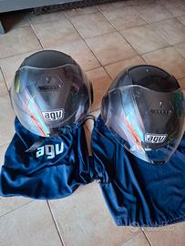 Due caschi AGV taglia  L /S