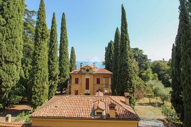 MONOLOCALE A GARDONE RIVIERA