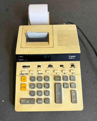 Calcolatrice con rotolo vintage