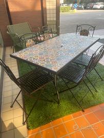 Tavolo mosaico con sedie