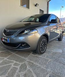 Lancia Ypsilon 1.0 firefly hybrid Platino s&s 70cv