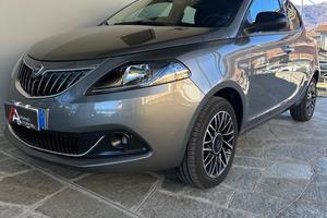 Lancia Ypsilon 1.0 firefly hybrid Platino s&s 70cv