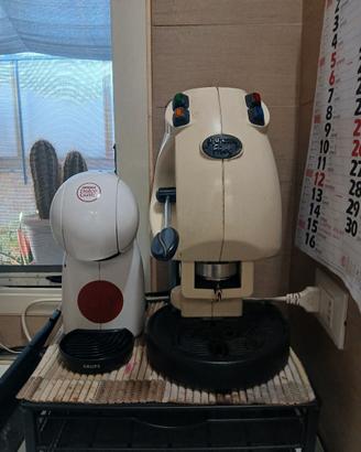 macchina da caffè frog e macchina dolce gusto