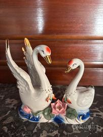 Statuina decorativa in porcellana 2 cigni bianchi
