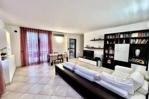 Appartamento di 110 m² con 3 locali e box auto a D