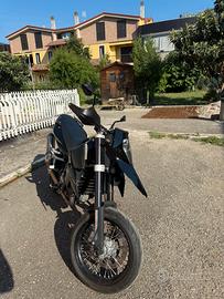 KTM 690 SM supermoto