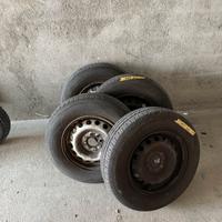 cerchi in ferro + gomme  per fiat panda