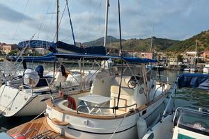 Cilento 28 mid cabin