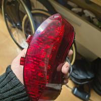 luce posteriore Triumph street triple