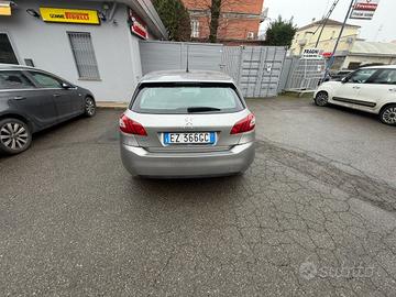 auto Peugeot 308