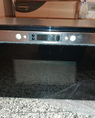 Forno microonde da incasso marca Ikea con accessor