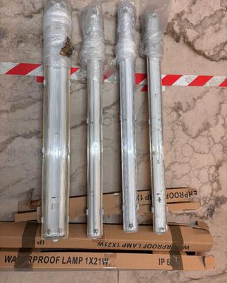 Plafoniere stagne al neon IP65