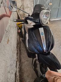 piaggio beverly 400