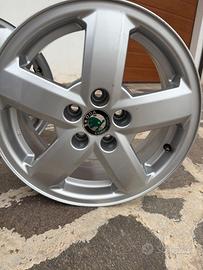 6 CERCHI IN LEGA SKODA 6JX15 ET38