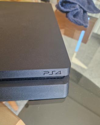 Console PlayStation 4 Slim ?