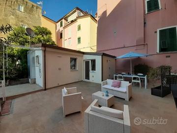 Lerici. Casa con aria cond. a due passi dal mare