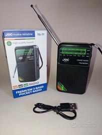 Radio portatile ricaricabile AM FM nuova