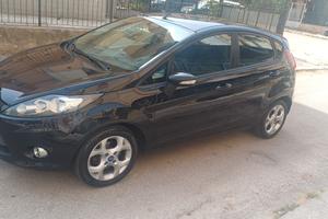 Ford Fiesta 1.4 TDCi 70CV 5 porte Titanium