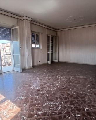 200 MQ SEI VANI ZONA FORTINO/VIA PALERMO