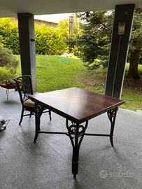 Tavolo allungabile 100 x 100 con 4 sedie