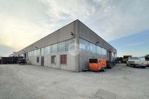 CAPANNONE A MONTICHIARI