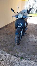 Aprilia Scarabeo 200 - 2012