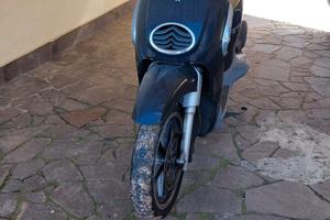 Aprilia Scarabeo 200 - 2012