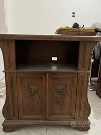 Mobiletto porta TV classico in legno