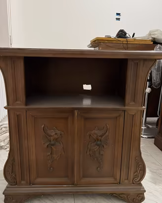 Mobiletto porta TV classico in legno