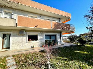 BIFAMILIARE CON DUE UNITA' - spazio e versatilità