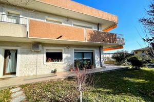 BIFAMILIARE CON DUE UNITA' - spazio e versatilità