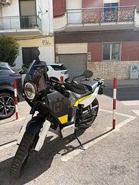 Husqvarna Norden 901 2023 – 13.000 km – Perfetta
